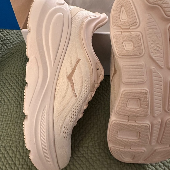 NIB Hoka Women’s Bondi 9, size 8.5 - Picture 4 of 7